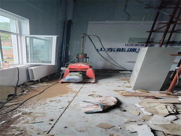 龙山地基基础下沉墙体裂缝加固注浆顶升施工